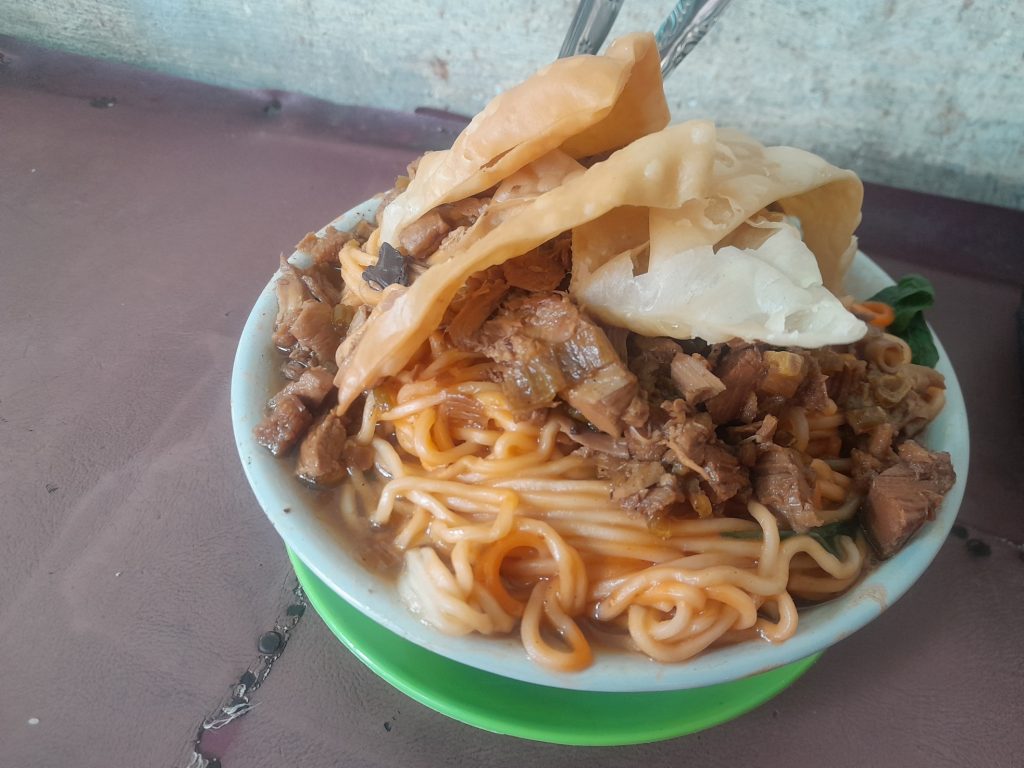 kuliner-mie-ayam-lapangan-thor-surabaya